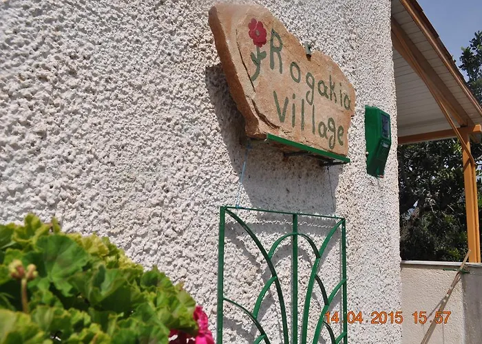 Rogakia Village Est. 1983 Apartmanhotel Zóla