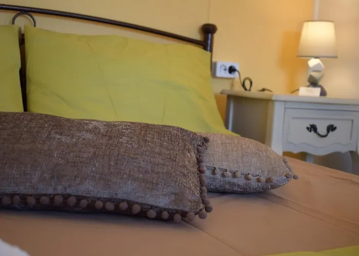 Rogakia Village Est. 1983 Apartmanhotel