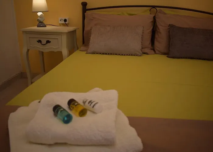 Rogakia Village Est. 1983 Apartmanhotel Zóla