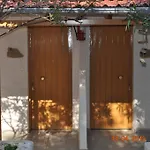Rogakia Village Est. 1983 公寓式酒店 Zóla