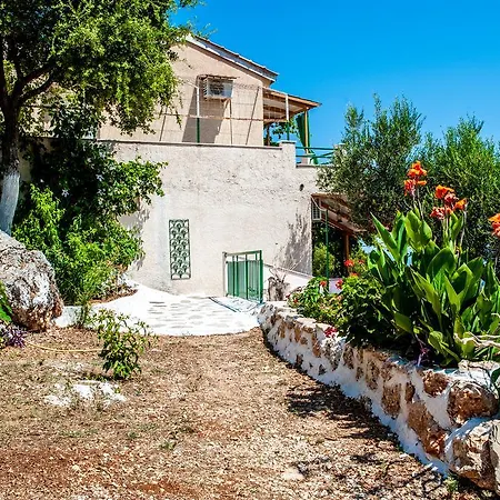 Aparthotel Rogakia Village Est. 1983