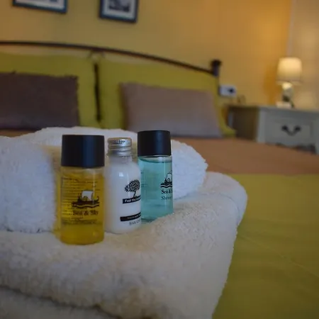 Rogakia Village Est. 1983 アパートホテル Zóla