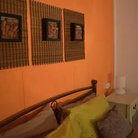 アパートホテル Rogakia Village Est. 1983 4*